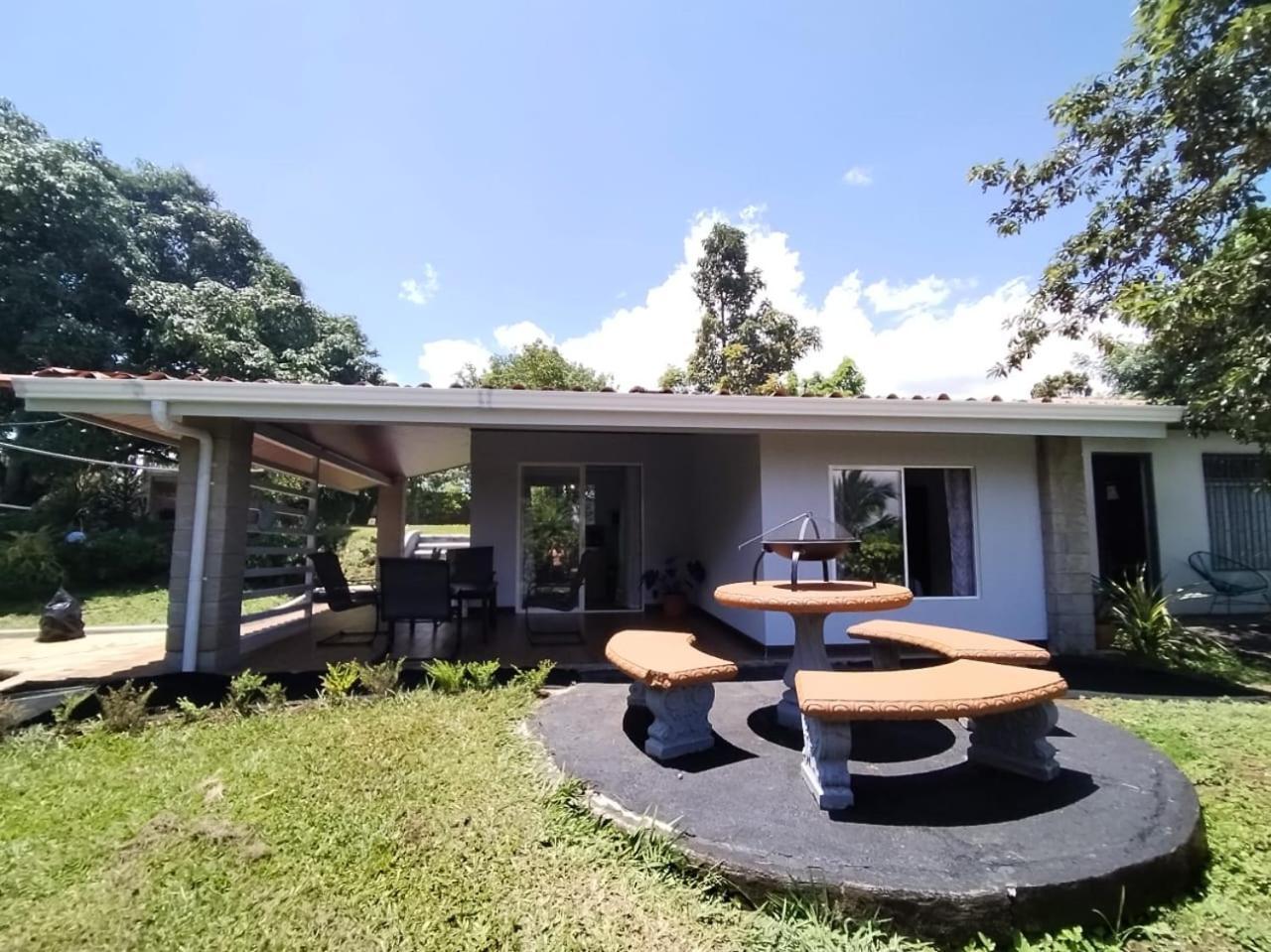 Apartamento Blanc Haus Grecia Exterior foto